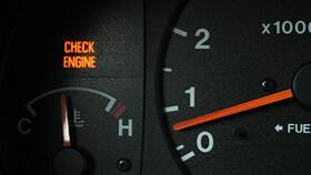 Почему горит Check Engine на Nissan Tiida в Ральф Рингер